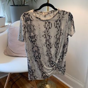 Snake print side knotted t-shirt
